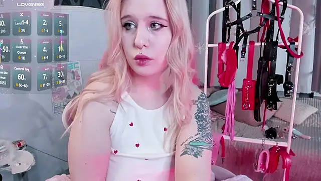  FrostLuna online show from 9, 1, 2026