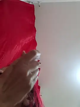 cintia love online show from 9, 4, 2026