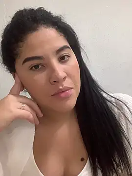 Snapshot of kahraujo chatting on 10, 4, 2026 kahraujo online show from 10, 4, 2026