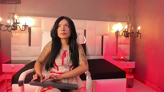 Snapshot of MAGIC_ISIS_ chatting on 3, 2, 2026 MAGIC ISIS online show from 3, 2, 2026