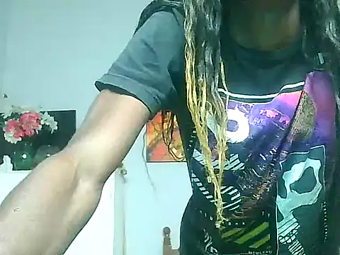 fetichefantasi24cm online show from 15, 1, 2026