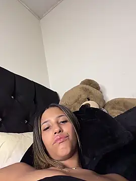 vicky bass  online show from 2, 6, 2026