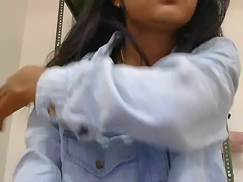 Snapshot of hina_001 chatting on 1, 2, 2026 hina 001 online show from 1, 2, 2026