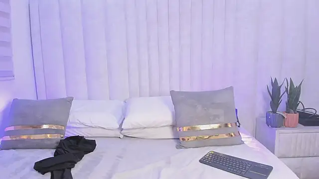 nicol moons online show from 13, 2, 2026