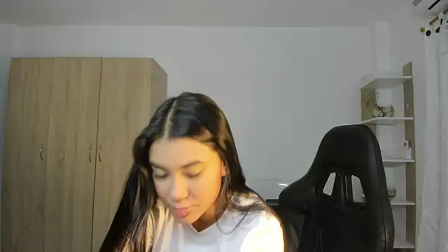 Snapshot of celestes777 chatting on 5, 1, 2026 celestes777 online show from 5, 1, 2026