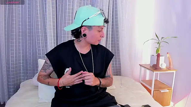 Zury Ramirez online show from 16, 4, 2026