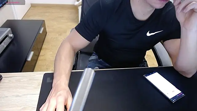 sensualman90 online show from 17, 4, 2026