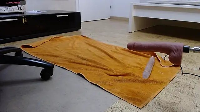 sensualman90 online show from 3, 7, 2026