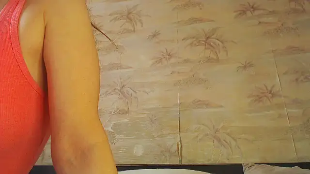 Snapshot of MelanyOxx chatting on 13, 7, 2026 MelanyOxx online show from 13, 7, 2026