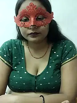 Snapshot of Cute-angle-1 chatting on 14, 2, 2026 Cute-angle-1 online show from 14, 2, 2026