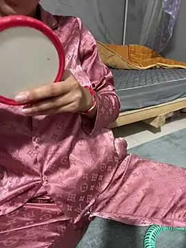 Likine002 online show from 8, 2, 2026