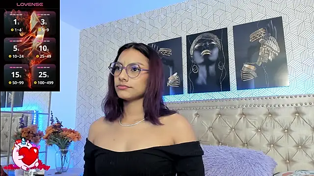 Snapshot of MeganRosseX chatting on 2, 2, 2026 MeganRosseX online show from 2, 2, 2026