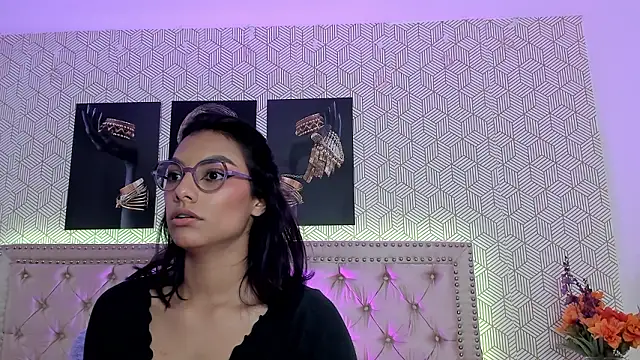 Snapshot of MeganRosseX chatting on 3, 3, 2026 MeganRosseX online show from 3, 3, 2026