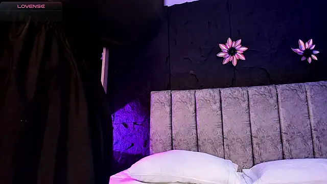 ThaliaBrookss  online show from 3, 4, 2026