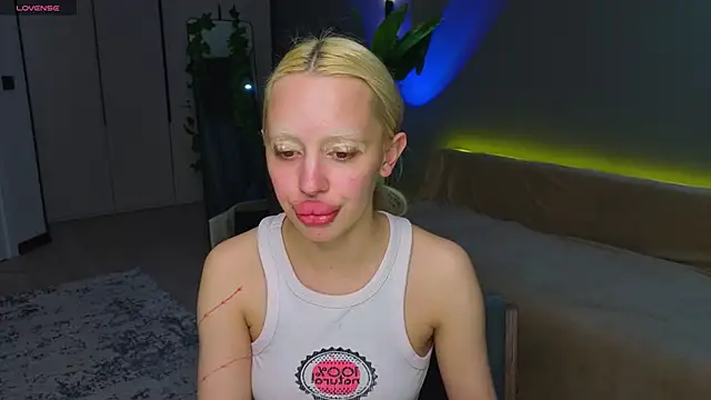 Luna Beverly online show from 27, 5, 2026
