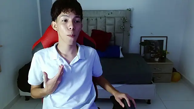 Snapshot of Nico__fox123 chatting on 5, 1, 2026 Nico fox123 online show from 5, 1, 2026