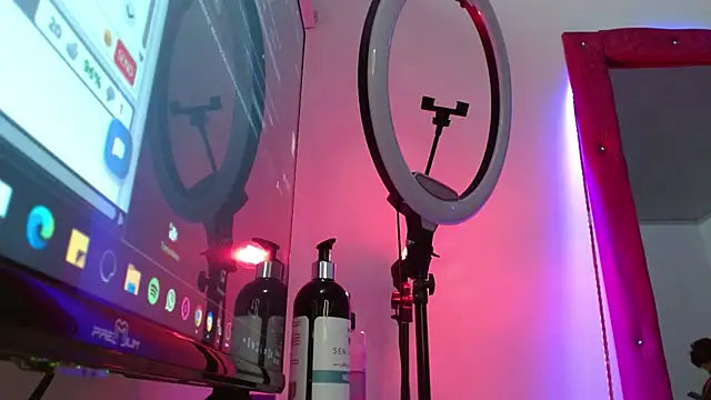 Snapshot of Nico__fox123 chatting on 11, 1, 2026 Nico fox123 online show from 11, 1, 2026