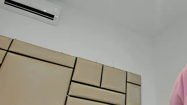 Snapshot of alejandra_loppez chatting on 25, 2, 2026 alejandra loppez online show from 25, 2, 2026