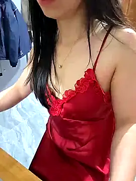 Snapshot of moon_baby99 chatting on 1, 2, 2026 moon baby99 online show from 1, 2, 2026