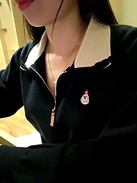 Snapshot of moon_baby99 chatting on 9, 2, 2026 moon baby99 online show from 9, 2, 2026