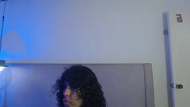 Snapshot of ZoeFox5 chatting on 8, 3, 2026 ZoeFox5 online show from 8, 3, 2026