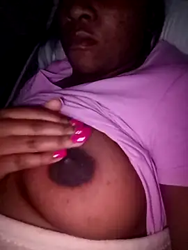 Snapshot of princess-boobz chatting on 10, 4, 2026 princess-boobz online show from 10, 4, 2026