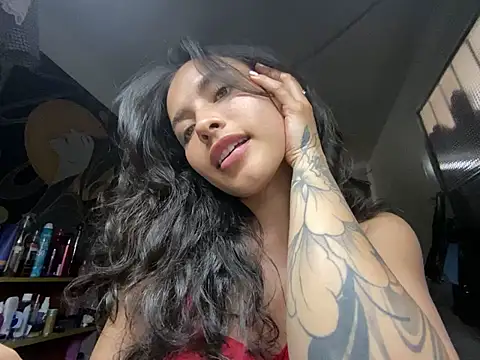 auroramooon online show from 19, 2, 2026