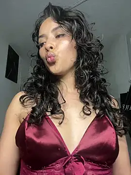 auroramooon online show from 28, 2, 2026