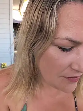 Pxetiteblonde1 online show from 9, 7, 2026