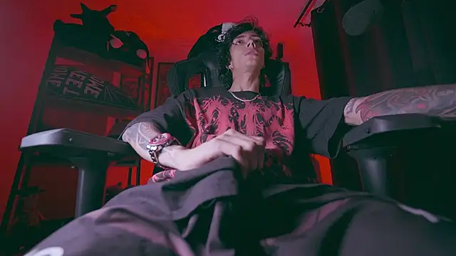 Olliver   y online show from 14, 4, 2026