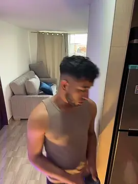 Snapshot of liam_bronw chatting on 8, 1, 2026 liam bronw online show from 8, 1, 2026