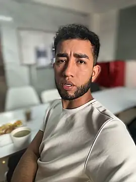 Snapshot of liam_bronw chatting on 15, 1, 2026 liam bronw online show from 15, 1, 2026