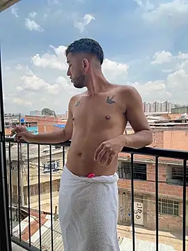 liam bronw online show from 10, 2, 2026