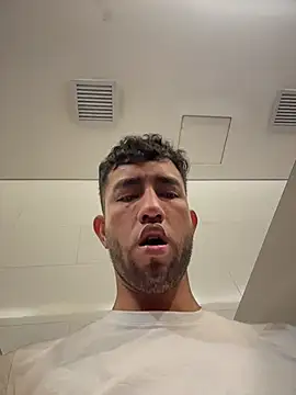 liam bronw online show from 2, 4, 2026