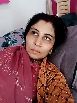 Snapshot of Hot_ree85 chatting on 25, 2, 2026 Hot ree85 online show from 25, 2, 2026