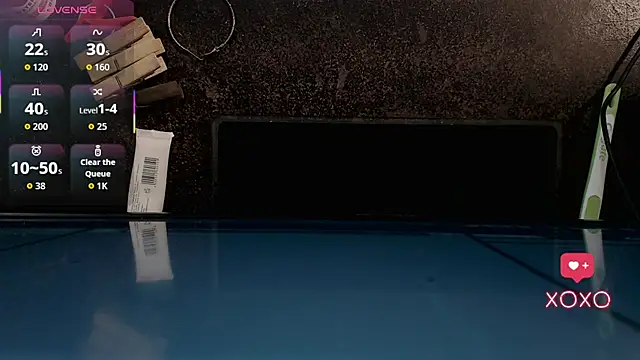 Naughty QueenXoXo online show from 10, 1, 2026