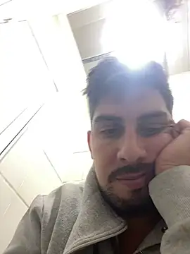 Snapshot of Llavedepalanca chatting on 8, 1, 2026 Llavedepalanca online show from 8, 1, 2026