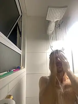 Snapshot of vinihfeh chatting on 19, 1, 2026 vinihfeh online show from 19, 1, 2026