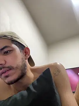 Snapshot of vinihfeh chatting on 3, 2, 2026 vinihfeh online show from 3, 2, 2026