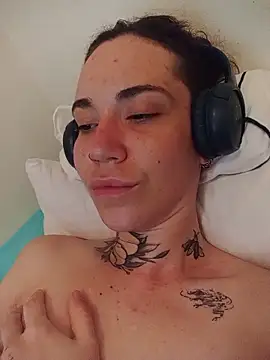 Dirty Pink online show from 18, 2, 2026