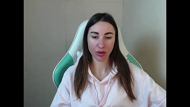 cammila horn online show from 9, 3, 2026