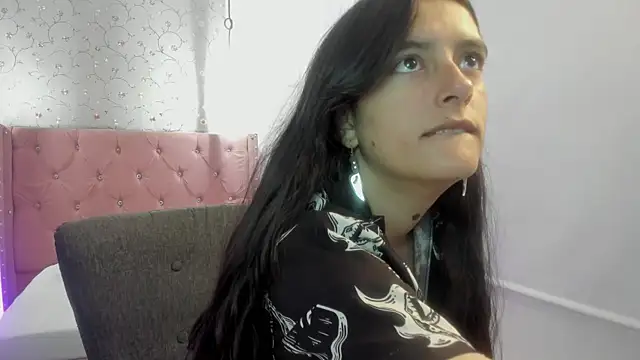 Snapshot of neujuuken1 chatting on 8, 1, 2026 neujuuken1 online show from 8, 1, 2026