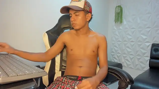 Alluringangel23 online show from 15, 1, 2026