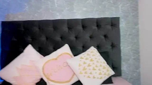 Snapshot of sasha__blaze chatting on 8, 1, 2026 sasha blaze online show from 8, 1, 2026