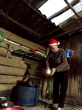 Agnes-baby online show from 13, 4, 2026