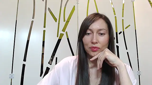 Snapshot of Naroliss chatting on 9, 5, 2026 Naroliss online show from 9, 5, 2026