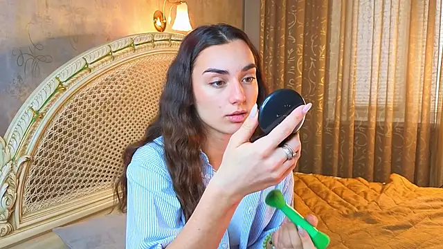 MinnaShummon online show from 12, 1, 2026