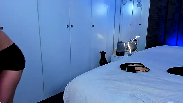 ClaraSweetTV online show from 10, 4, 2026