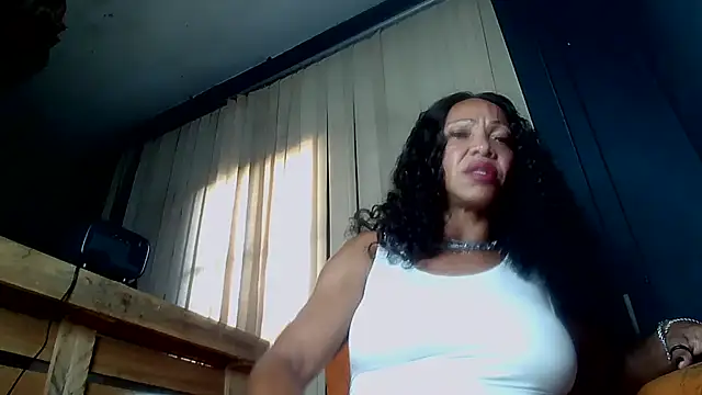 paolla23cm brasil online show from 14, 4, 2026