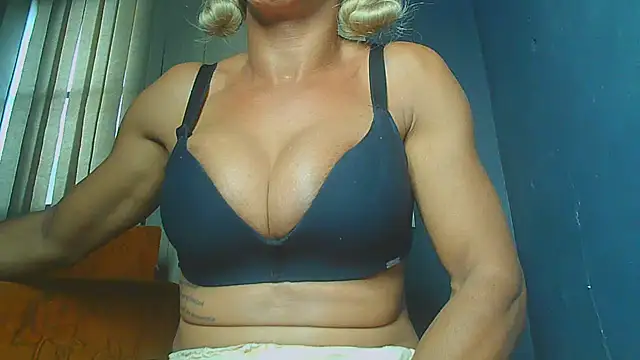 paolla23cm brasil online show from 25, 7, 2026